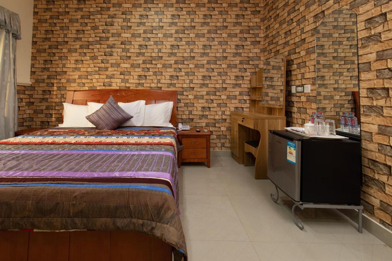 Ag Hotel And Suites Ogbodjo ภายนอก รูปภาพ