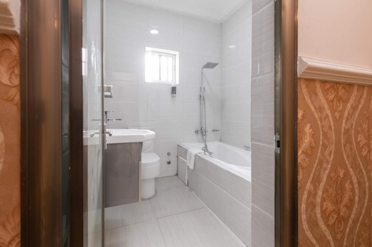 Ag Hotel And Suites Ogbodjo ภายนอก รูปภาพ