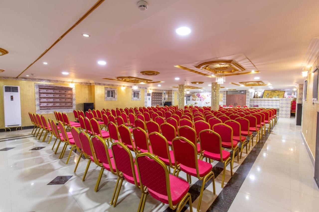 Ag Hotel And Suites Ogbodjo ภายนอก รูปภาพ