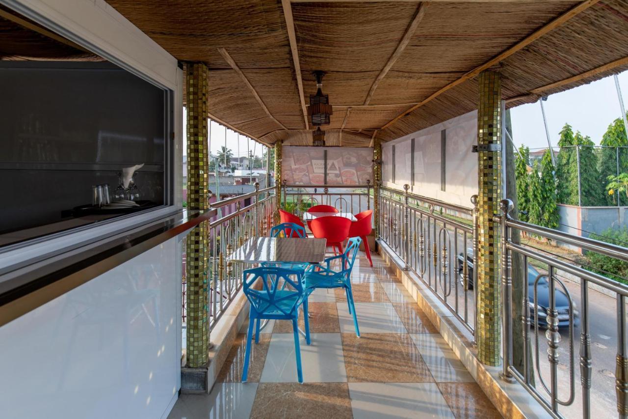Ag Hotel And Suites Ogbodjo ภายนอก รูปภาพ