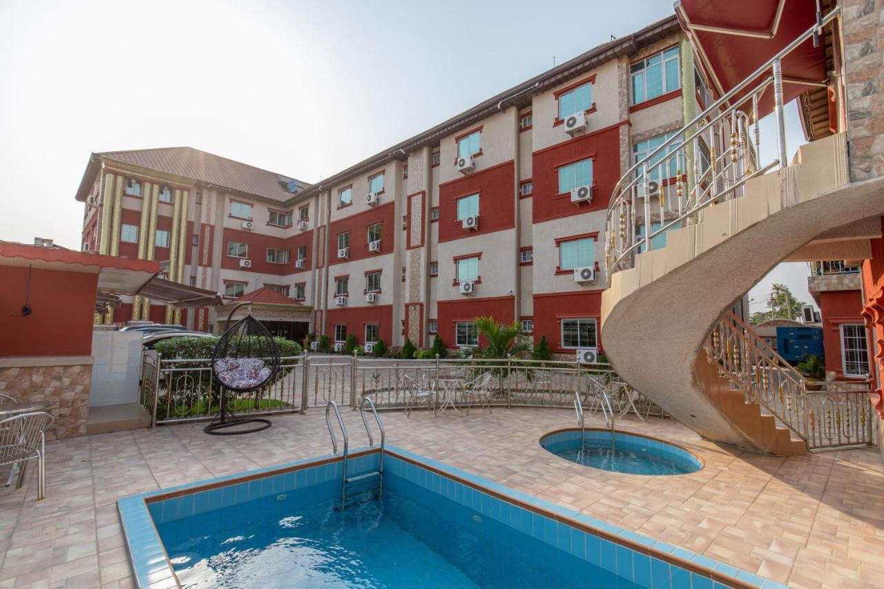 Ag Hotel And Suites Ogbodjo ภายนอก รูปภาพ
