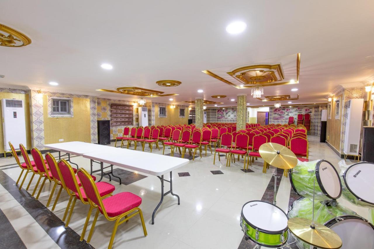 Ag Hotel And Suites Ogbodjo ภายนอก รูปภาพ