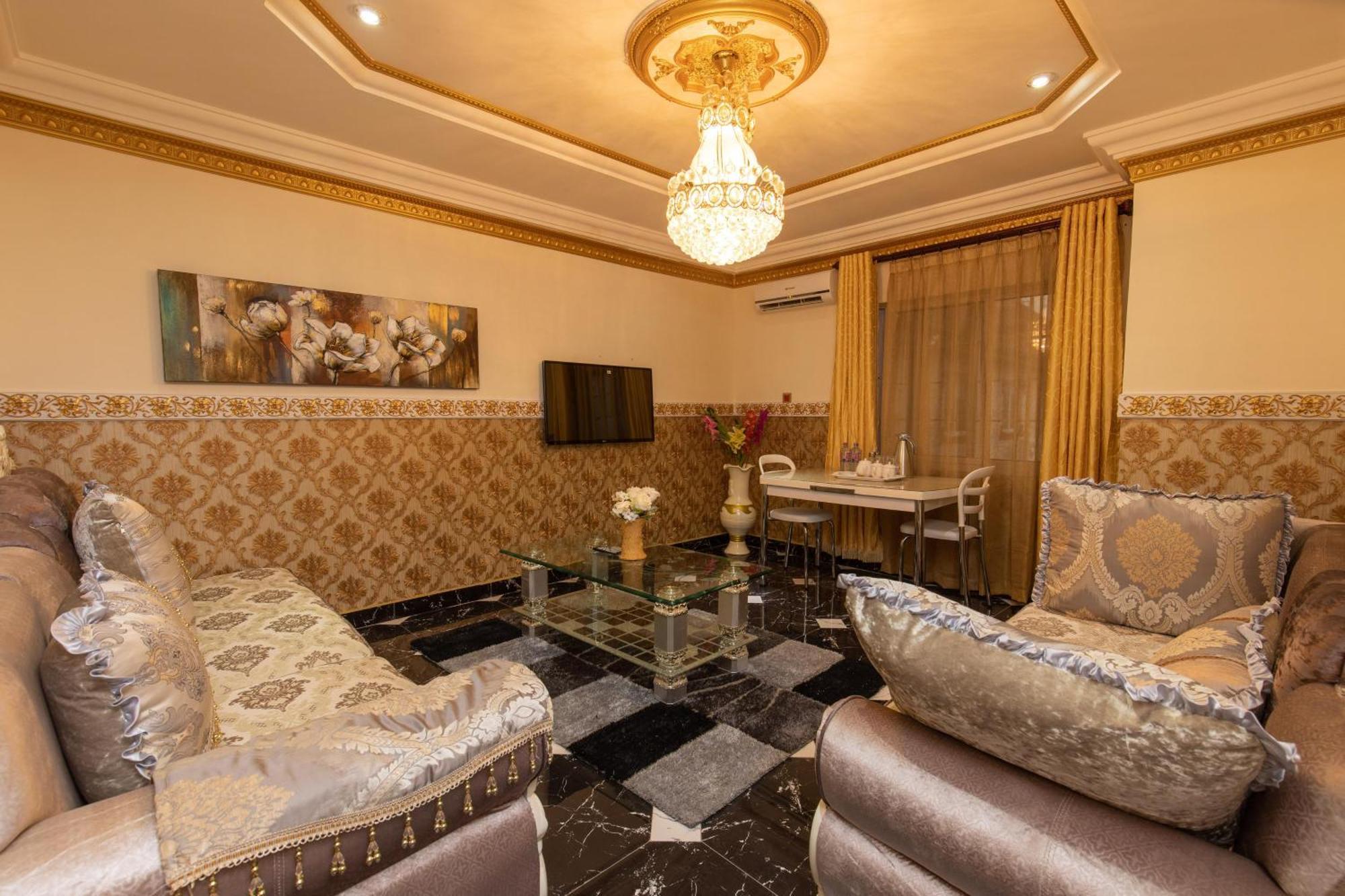 Ag Hotel And Suites Ogbodjo ภายนอก รูปภาพ
